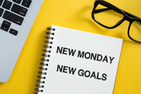 New Monday New Goals Concept Office Desktop Top View Office — Zdjęcie stockowe