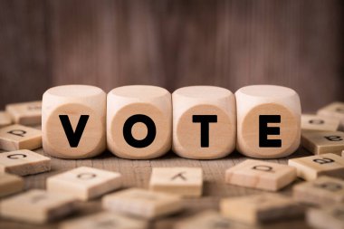 Oylama İş Konsepti Tahta Blokları.