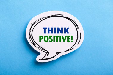 Mavi arkaplanda izole edilmiş pozitif konuşma baloncuğunu düşünün.