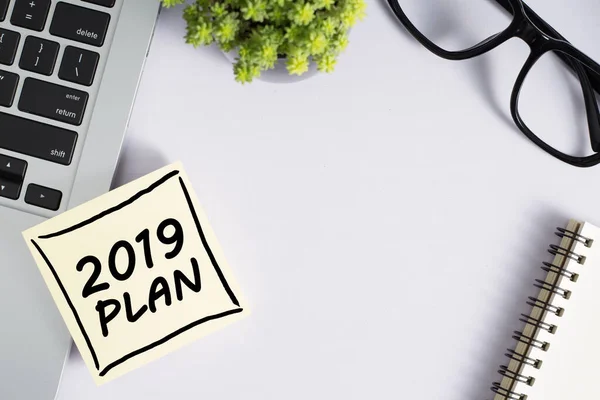 2019 Plan Concept Sticky Note Paper — Stock Photo, Image