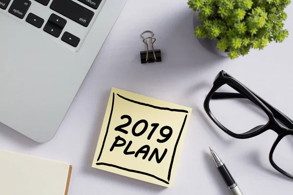 2019 Plan Concept Sticky Note Paper — Stock Photo, Image