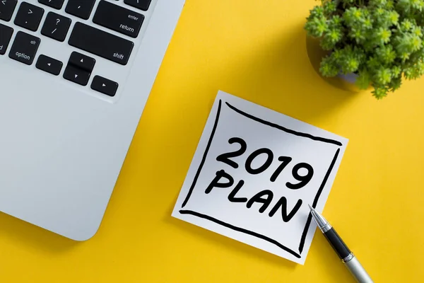 2019 Plan Concept Sticky Note Paper — Stock Photo, Image