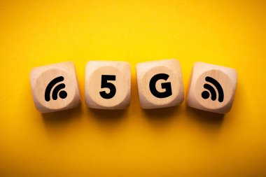 Kavram metni 5G olan dört tahta blok.
