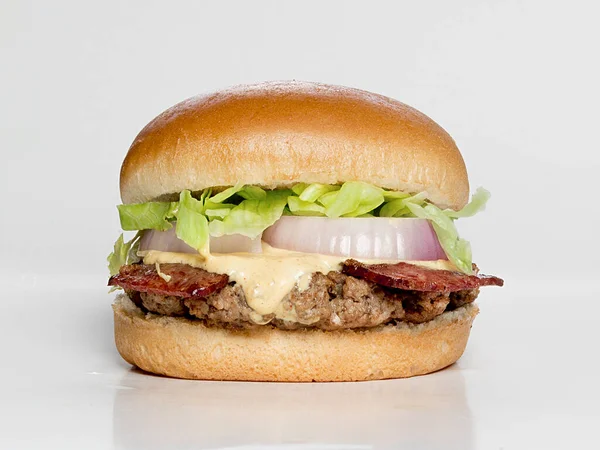 Tecrit edilmiş Pakistanlı genç bir çocuk. 