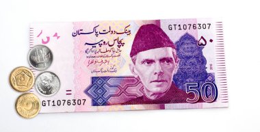 Beyaz arkaplanda Pakistan Para Birimi