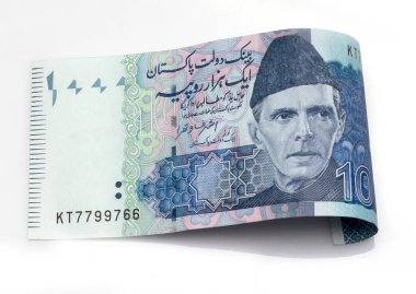Beyaz arka planda Pakistan para birimi notu 