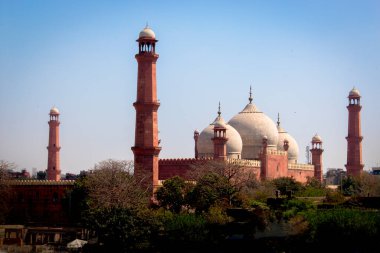 Lahore Pakistan 'daki Badshahi camii.