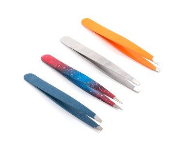 Beyaz arkaplanda berber araçları izole