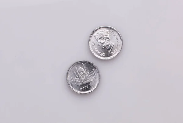 Moneda Paquistaní Sobre Fondo Blanco —  Fotos de Stock