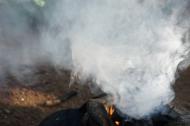 doğal ortamda soyut duman şekli