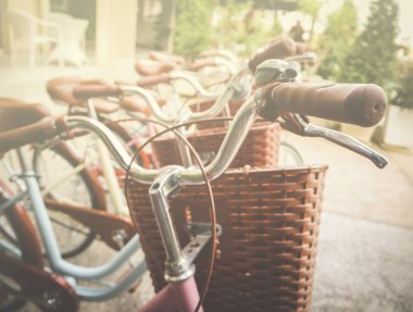 Sokağa park eski bisiklet el kadar kapatın