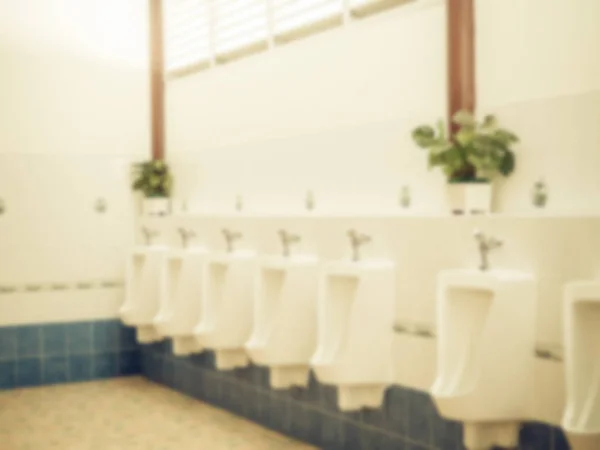 Urinarios Blancos Hombres Limpios Estilo Borroso Imagen — Foto de Stock