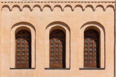 Üç windows eski Katedrali. Mimari