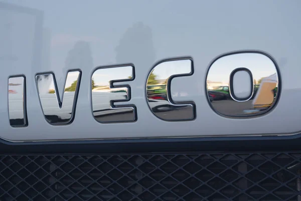 Kyjev Ukrajina Června 2018 Logotyp Nákladního Vozu Iveco Kabině Vozidla — Stock fotografie