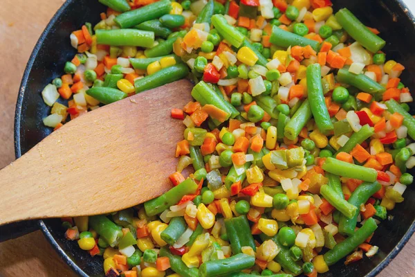 Mélange Coloré Légumes Est Frit Dans Une Poêle Frire Fermer — Photo