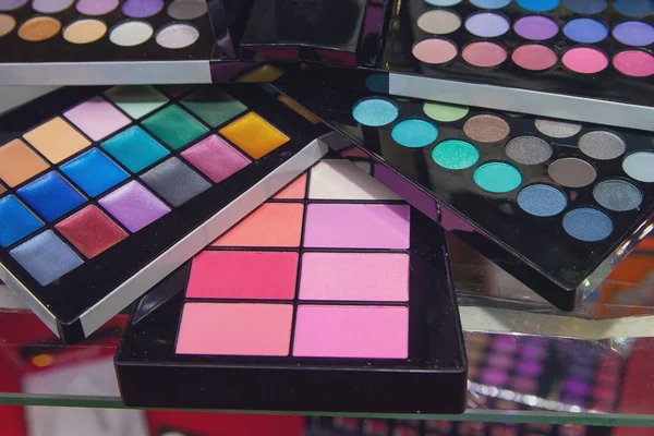 Makeup Paletter Färgglad Ögonskugga Den Store Counter — Stockfoto