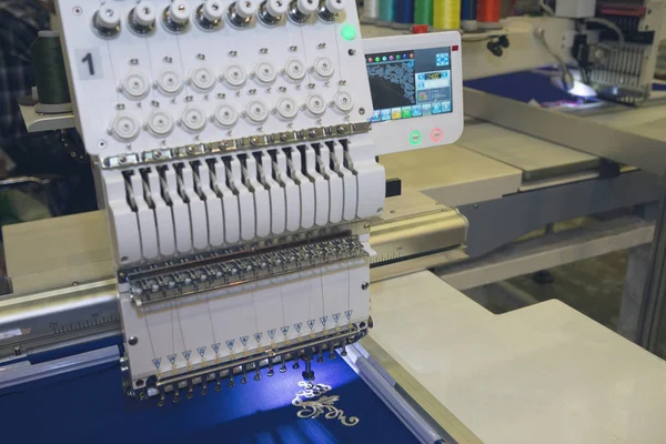 Professional Overlock Sewing Machine Workshop Equipment Edging Hemming Seaming Clothes — Stock Photo, Image