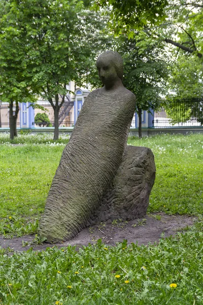 Kiev, Ukraina,-11 maj, 2016: sten skulpturer i förpackningen Vladimirskaya Gorka — Stockfoto