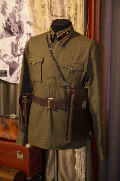 Kiev, Ucrânia - 08 de maio de 2019: Oficial uniforme do NKVD na exposição do Museu Histórico — Fotografia de Stock