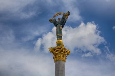 Bağımsızlık Anıtı bağımsızlık Meydanı'nda. Kiev, Ukrayna