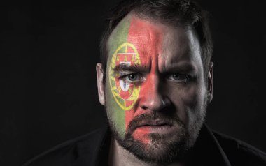 Portekiz bayrağı yüzünde