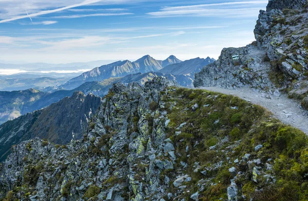 Sentier Montagne Rocheux Matin Avec Une Belle Vue — Photo