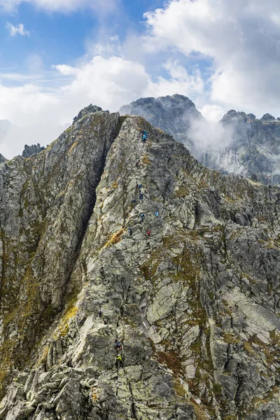 Zakopane Poland September 2018 Tourists One Most Difficult Trails Tatras — Stock Photo, Image