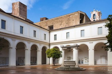 Rome, İtalya - 21 Mart 2018: Palazzo Massimo Courtyard alle Terme, Ev Müzesi antik sanat Roma, İtalya