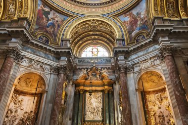 Rome, İtalya - 22 Mart 2018: İç in Sant Agnese (da Piazza Navona civarındaki Sant Agnese denir), Agone, barok Kilisesi