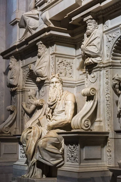 Рим Італія Березня 2018 Мойсей Мікеланджело Статуя Базиліці Святого Петра — стокове фото