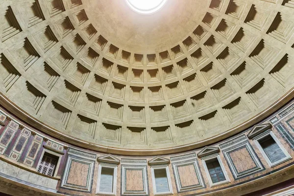Řím Itálie Března 2018 Uvnitř Pantheon Někdejší Římský Chrám Kostel — Stock fotografie