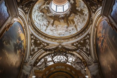 Rome, İtalya - 22 Mart 2018: İç Fransız St. Louis kilise