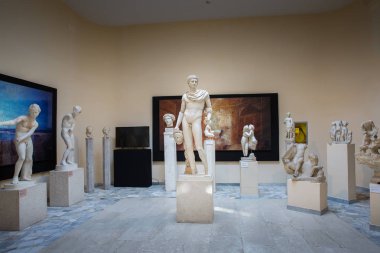 Roma, Ostia Antica, İtalya - 23 Mart 2018: Ostia Antica kazı buluntuları ile içinde müze