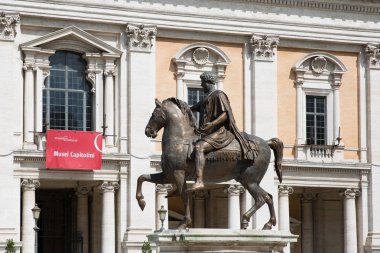 Marco Aurelio, Roma, Capitoline Tepesi bronz heykeli ben