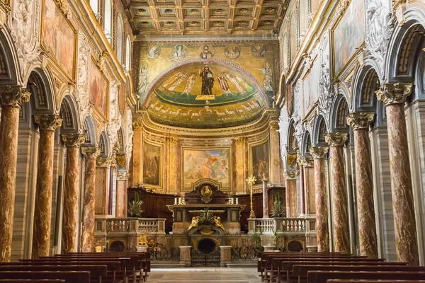 Interno della basilica di San Marco Evangelista a Roma — Foto Stock