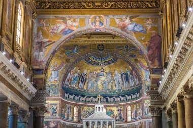 İç bazilika Santa Maria içinde Trastevere Roma, İtalya