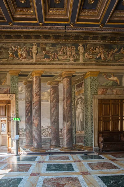 Interior da Renascença Villa Farnesina em Roma, Itália — Fotografia de Stock