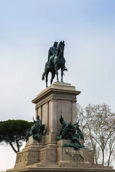 Das reiterdenkmal für giuseppe in rom, italien — Stockfoto