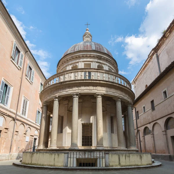 Tempietto construido por Donato Bramante en Roma, Italia — Foto de Stock