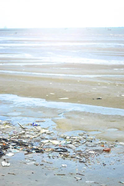 trash in the beach