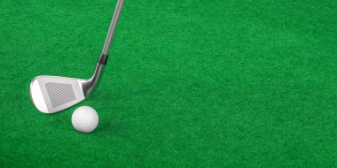 Toplu golf sopası yeşil keçeli arka planda uzanır. Metin için boşluk - pankart - 3D render