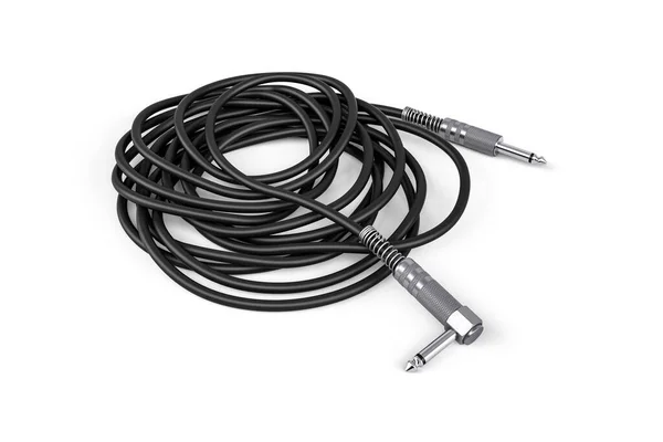 Beyaz arka planda iki bujili 5 metre ses kablosu - 3 boyutlu görüntüleme