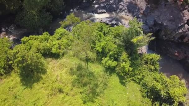 Antenne Schönen Tegenungan Wasserfall Ubud Bali Indonesien — Stockvideo