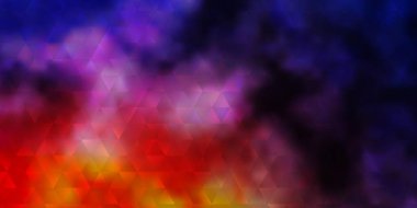 Açık pembe, üçgenli sarı vektör arkaplan. Üçgenli soyut gradyan çizimi. Reklamlar için desen.