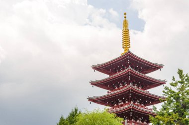 Pagoda Senso-ji Budist Tapınağı - Asakusa semtinde yer alan. Senso-ji Tapınağı, Asakusa ve Japonya'nın en ünlü tapınaklardan sembolüdür