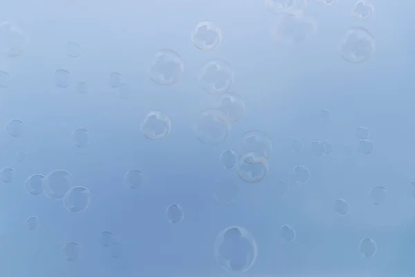 Zeepbellen Lucht Met Cloud Blauwe Hemel Achtergrond Outdoor Activiteit Grappig — Stockfoto