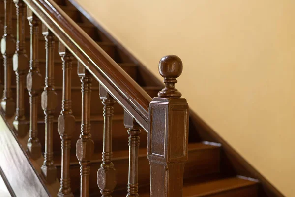 Antique Wooden Handrail Staircase Balusters Selected Focus Handrail — Stock Photo, Image