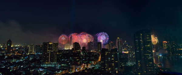 Fogos Artifício Celebração Cidade Noite Paisagem Cidade Bangkok Tailândia — Fotografia de Stock