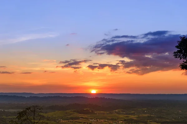 Sonnenuntergang Der Berglandschaft Der Dämmerung — Stockfoto