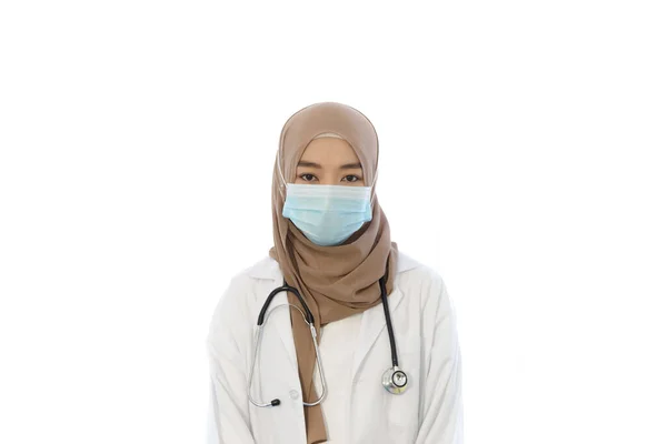 Portrait Young Muslim Female Doctor Wearing Doctor Uniform Hijab Stethoscope — Stok Foto